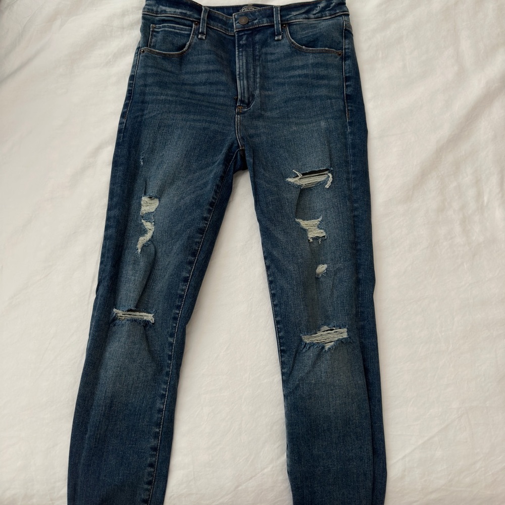 Abercrombie & Fitch Ripped Jeans High Rise
